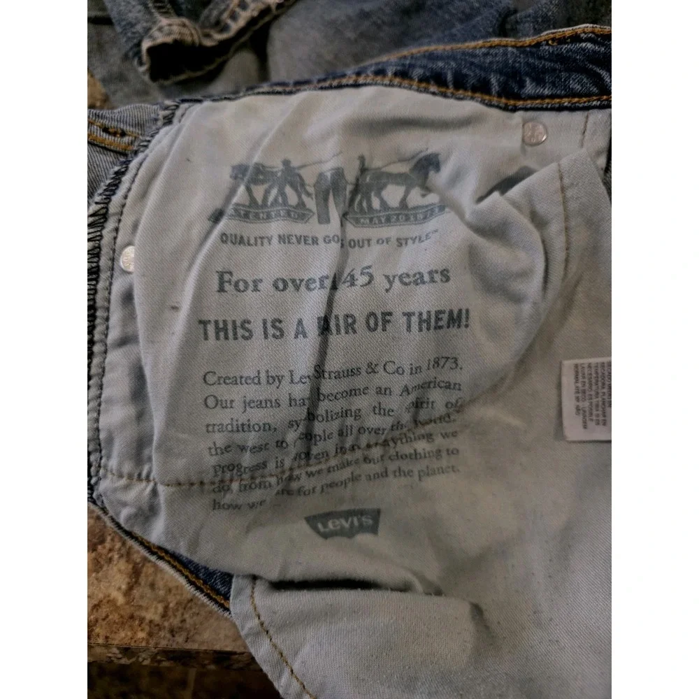 Levi 541 W34 L 34 Male Pants Tappered Wide Leg. Excellent